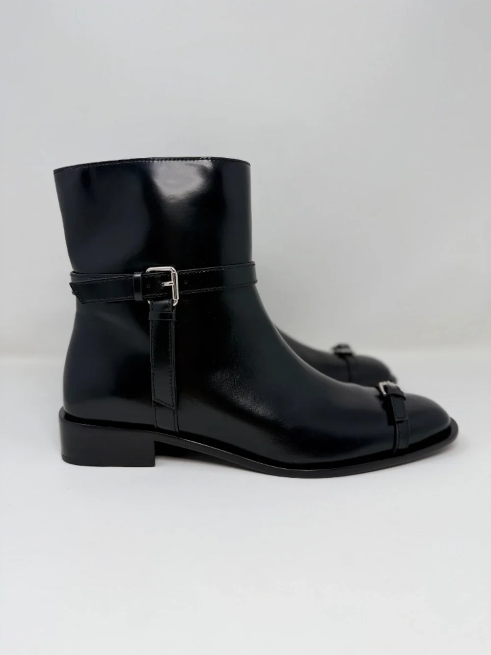New Tory Burch Runway Multi Buckle Ankle Boot Perfect Black Sz 10
